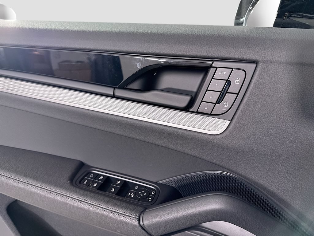 New 2026 Porsche Cayenne AWD/4WD image 20