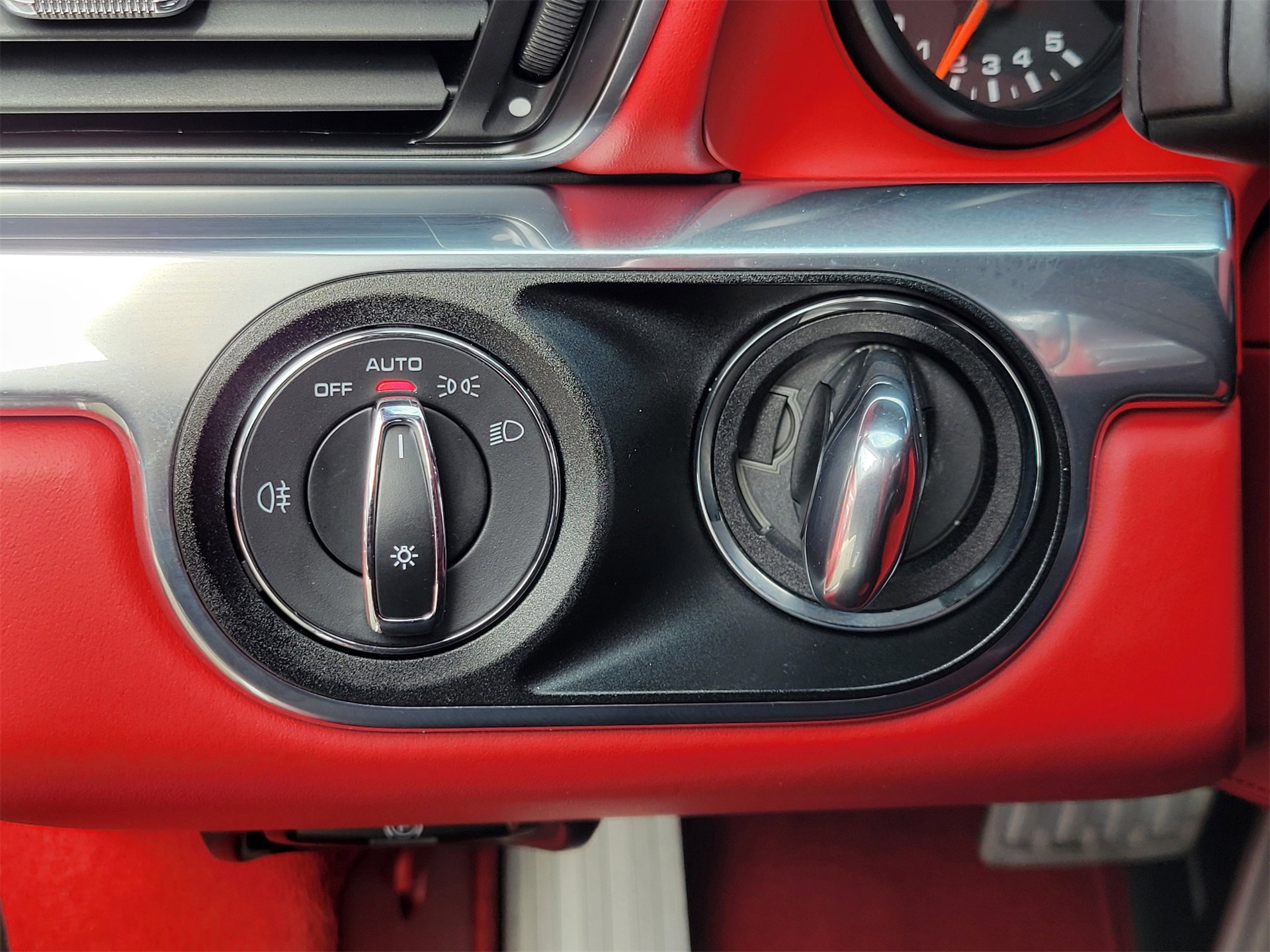 Used 2014 Porsche 911 Carrera S image 19