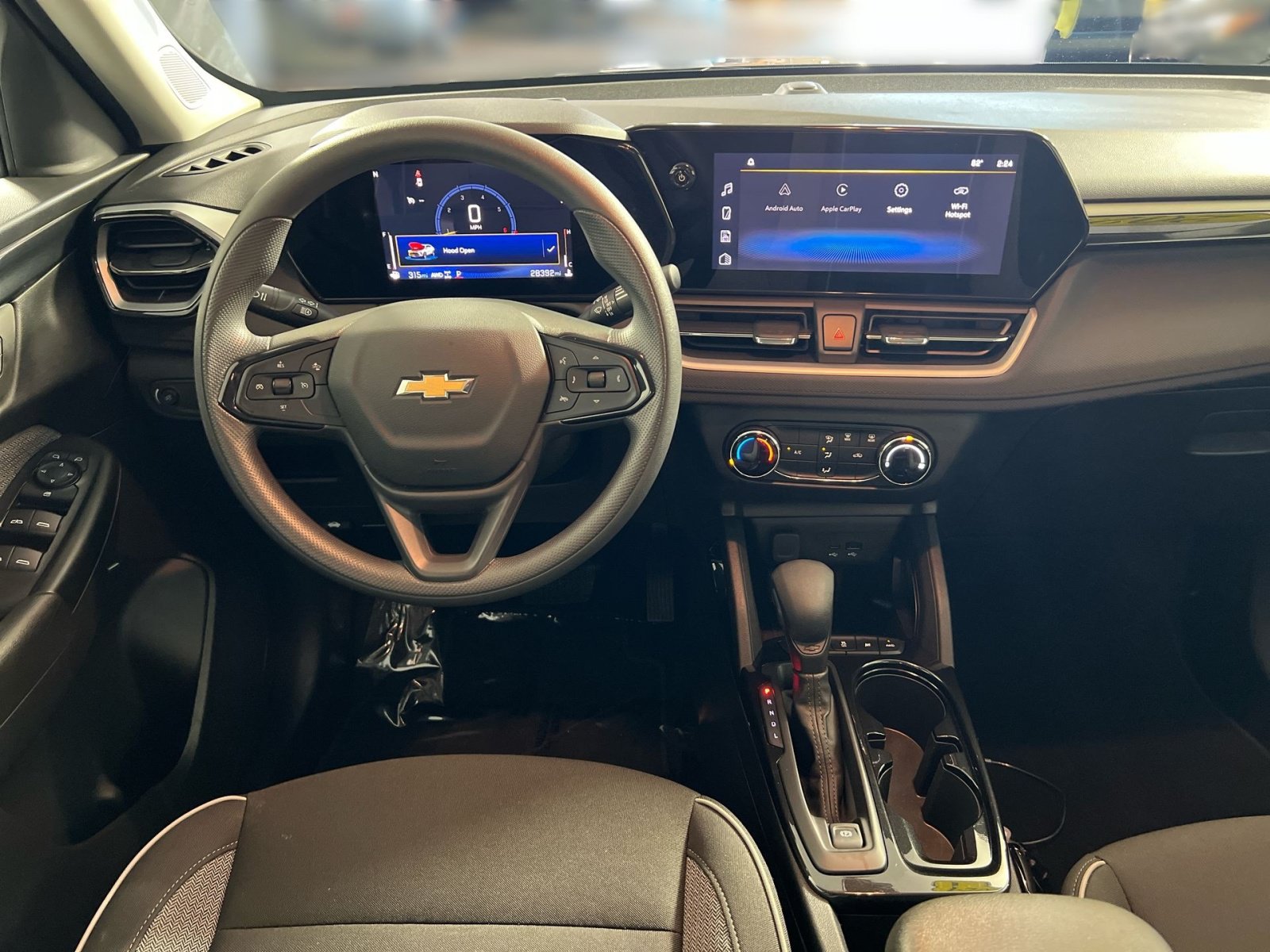 Used 2024 Chevrolet TrailBlazer LS AWD/4WD image 23
