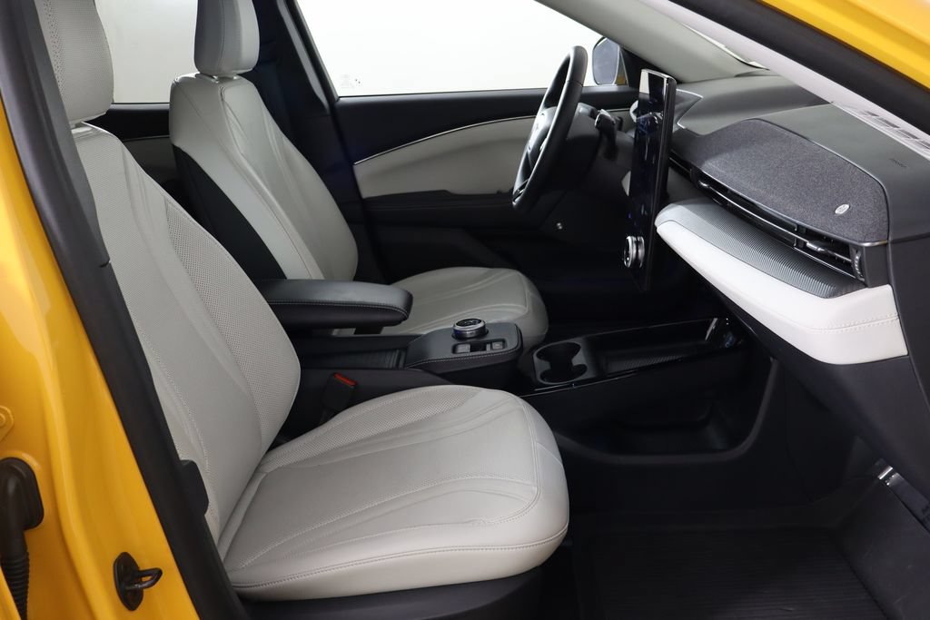 Used 2022 Ford Mustang Mach-E Premium RWD image 18