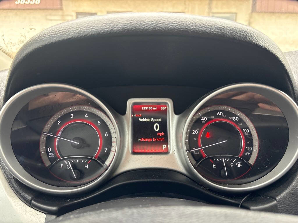 Used 2018 Dodge Journey SE w/ Connectivity Group image 16