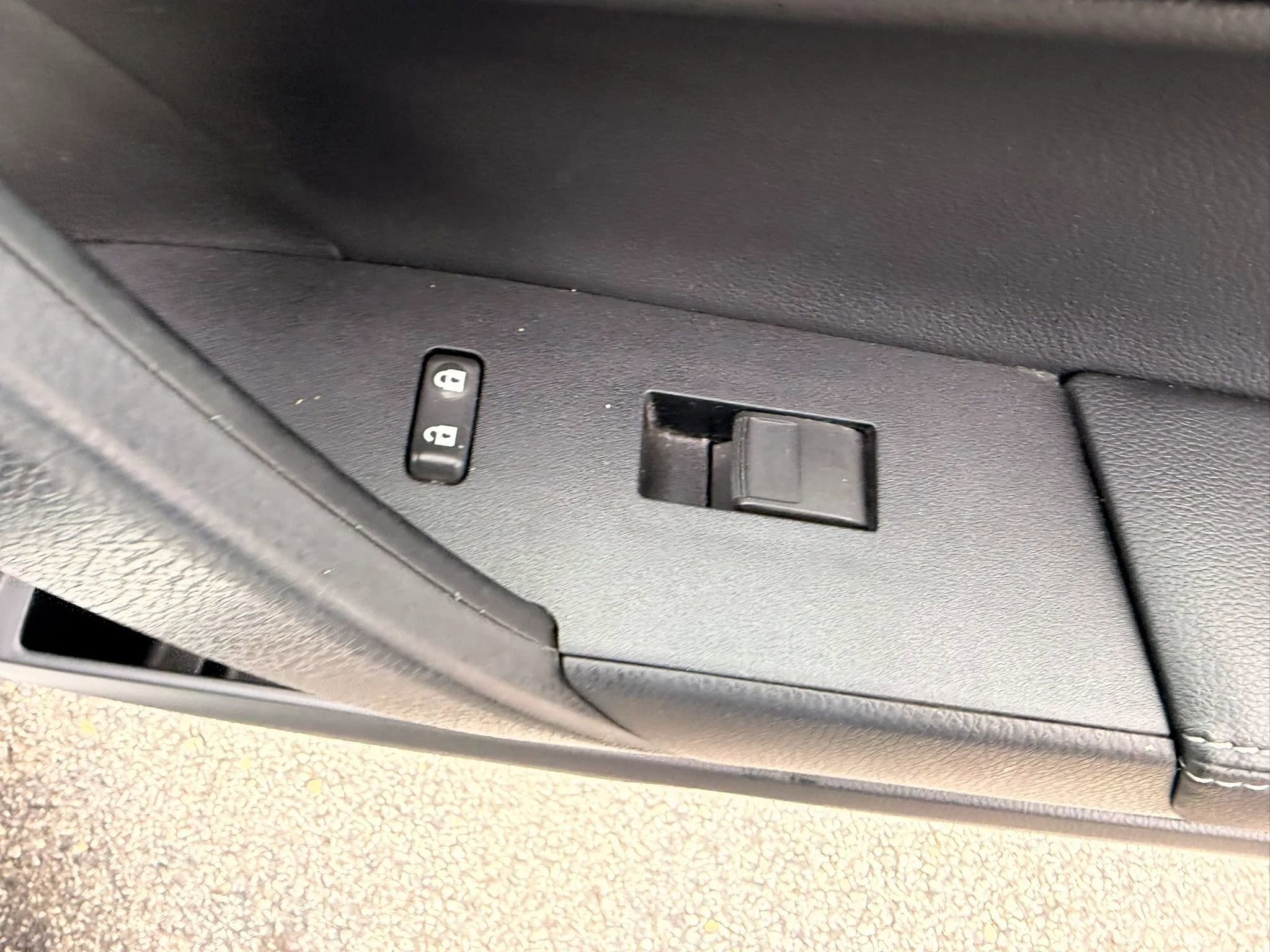 Used 2014 Toyota Corolla S image 23