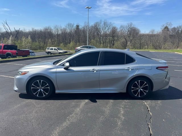 Used 2019 Toyota Camry SE image 6
