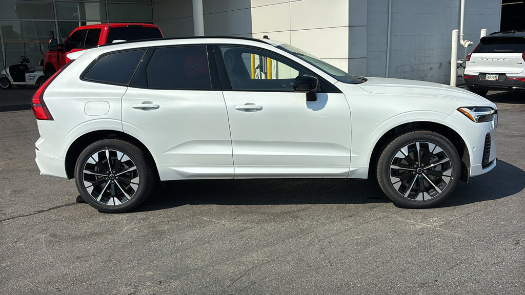 New 2026 Volvo XC60 T8 Plus w/ Protection Package Premier AWD/4WD image 25