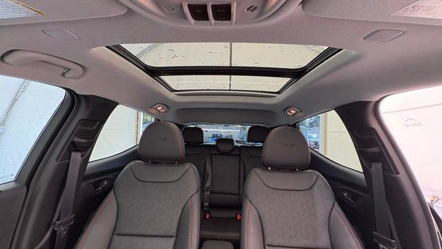 New 2027 Chevrolet Bolt RS w/ Technology Package FWD image 28