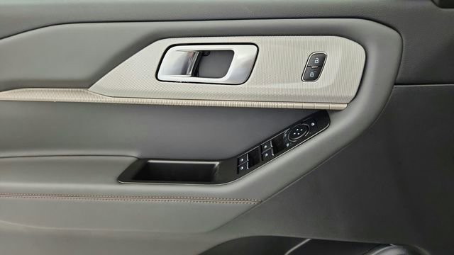 New 2026 Ford Explorer Active w/ Active Comfort Package image 20
