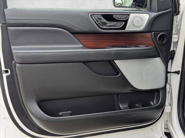 Used 2024 Lincoln Navigator L Reserve image 10