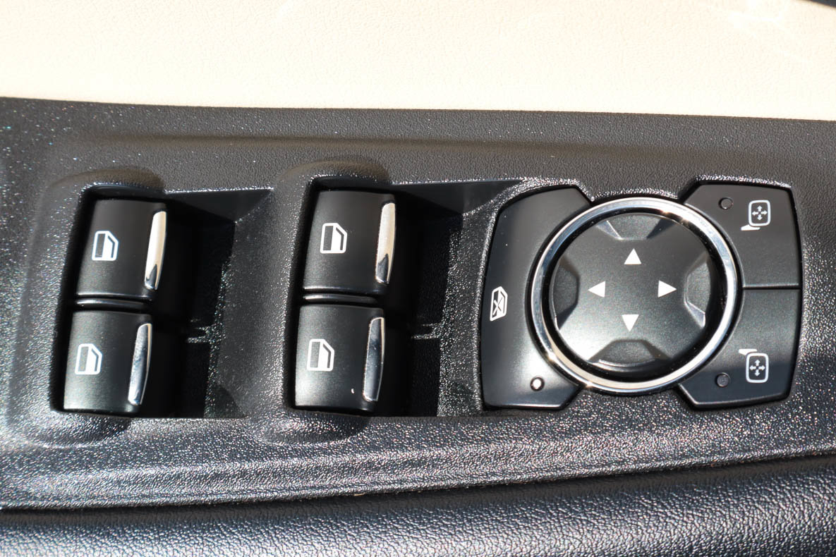 Used 2024 Ford Edge SEL AWD/4WD image 14