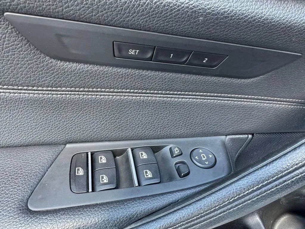 Used 2019 BMW 530i xDrive w/ Convenience Package AWD/4WD image 13