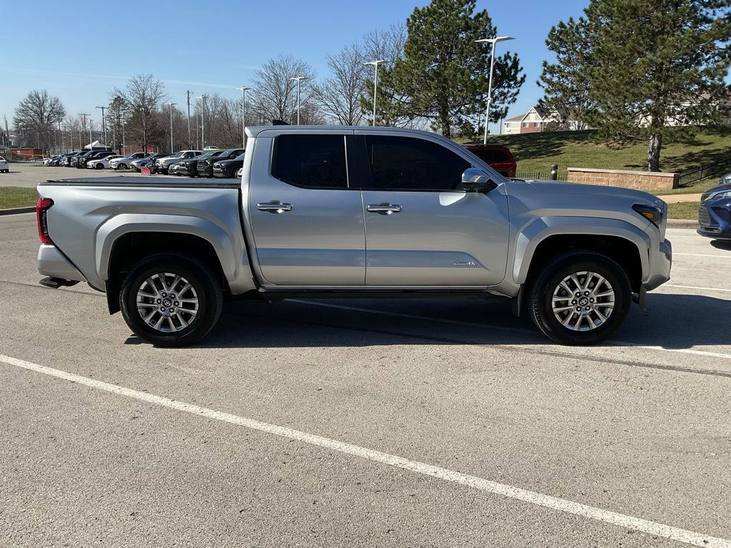 Used 2024 Toyota Tacoma Limited w/ Limited Package (LT) image 6