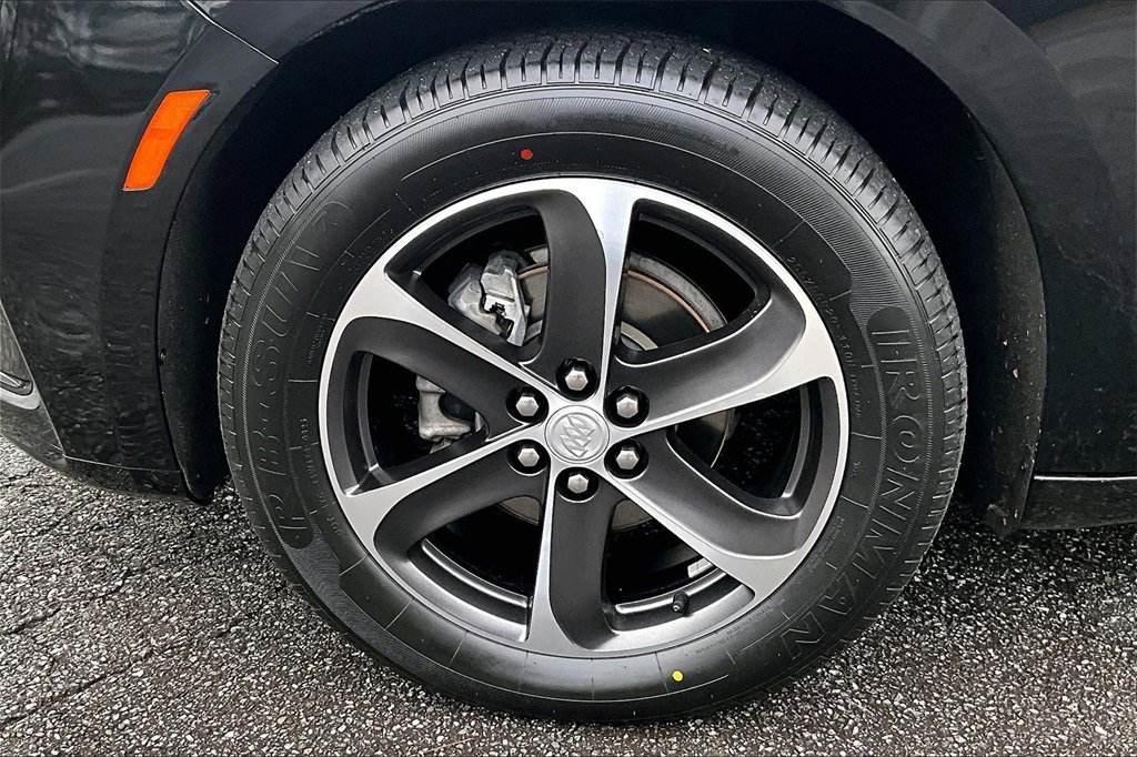 Certified 2022 Buick Enclave Essence w/ Experience Buick Package image 30