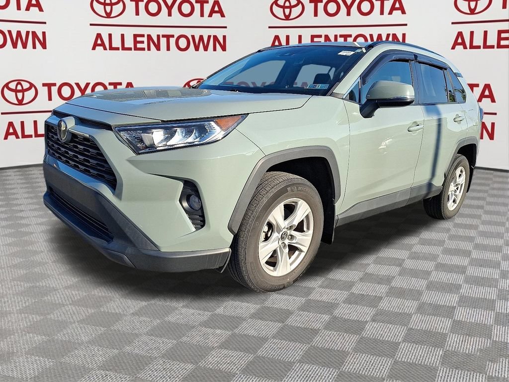 Used 2021 Toyota RAV4 XLE w/ Convenience Package AWD/4WD image 3