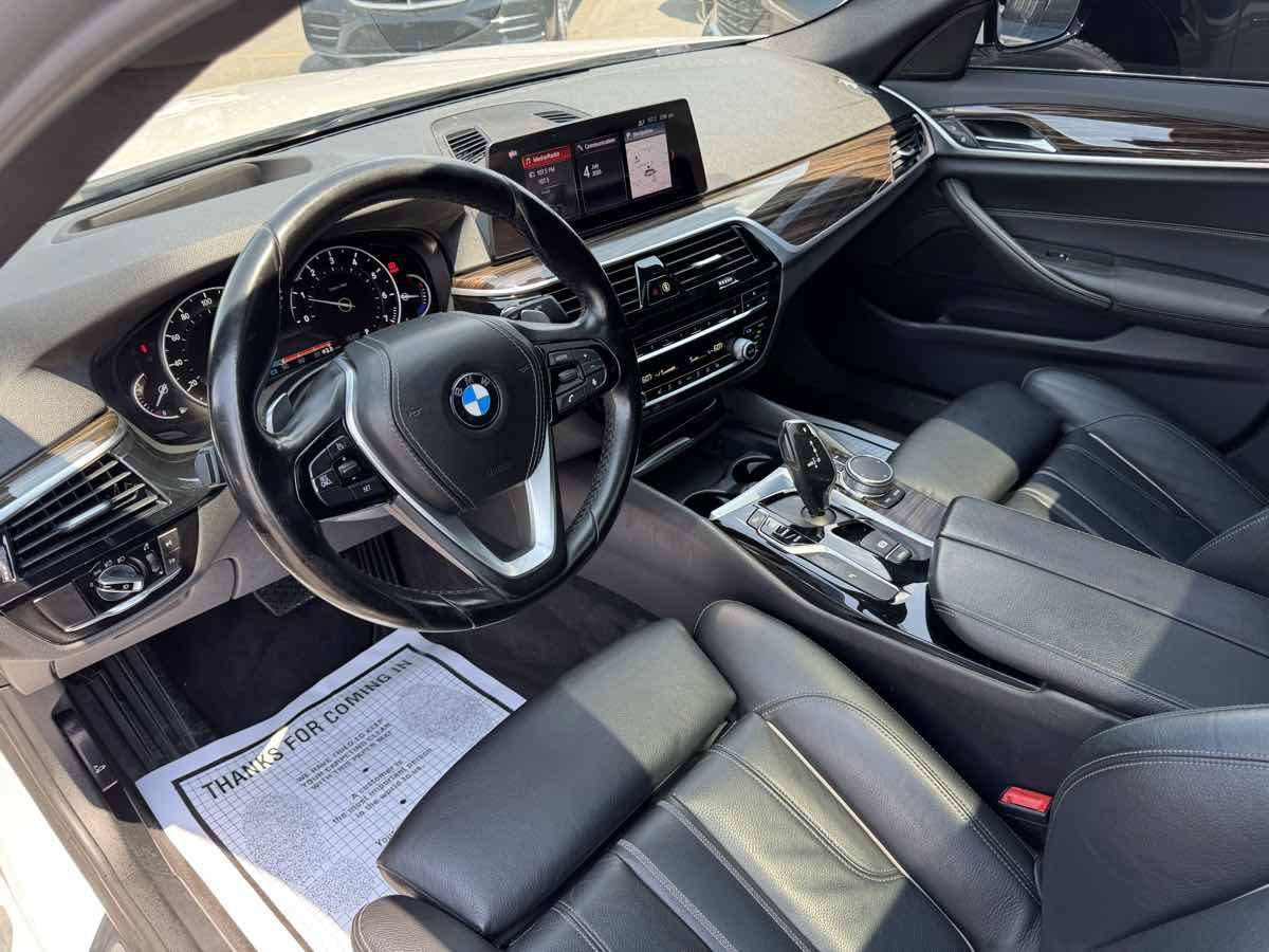 Used 2019 BMW 530i w/ Convenience Package RWD image 11