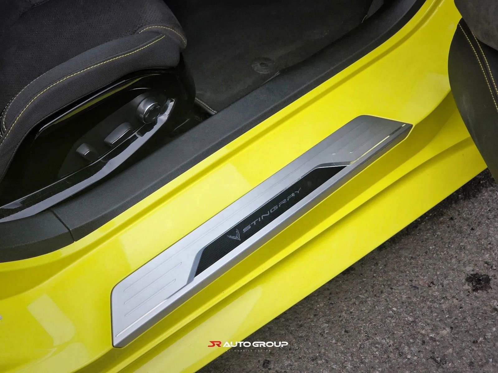 Used 2020 Chevrolet Corvette Stingray Premium Cpe w/ 3LT Preferred Equipment Group image 12