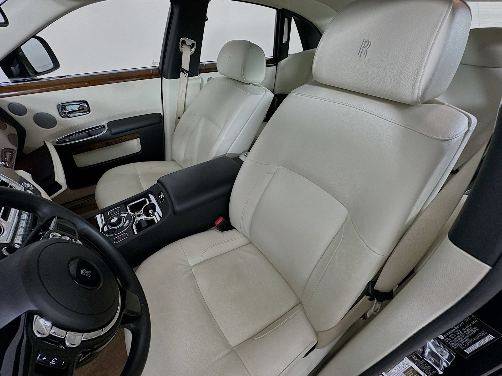 Used 2010 Rolls-Royce Ghost RWD image 35