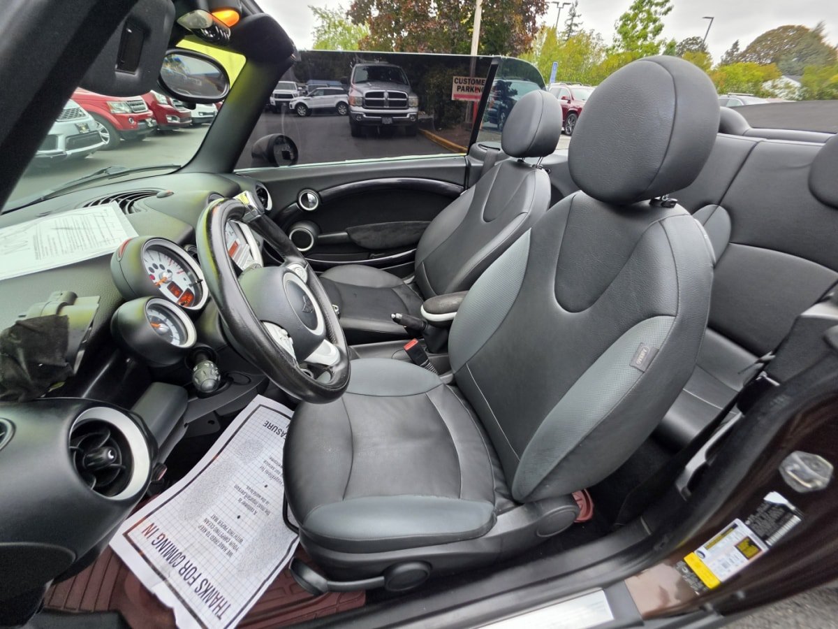 Used 2010 MINI Cooper Convertible FWD image 11