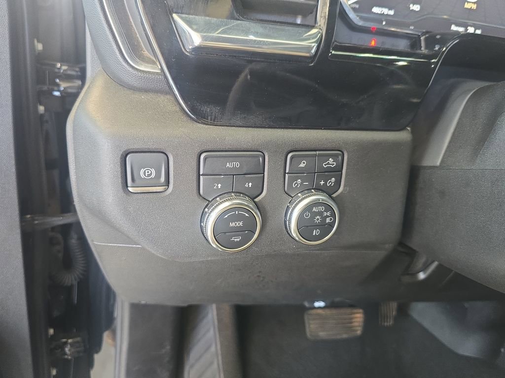 Used 2025 GMC Sierra 1500 SLT AWD/4WD image 24