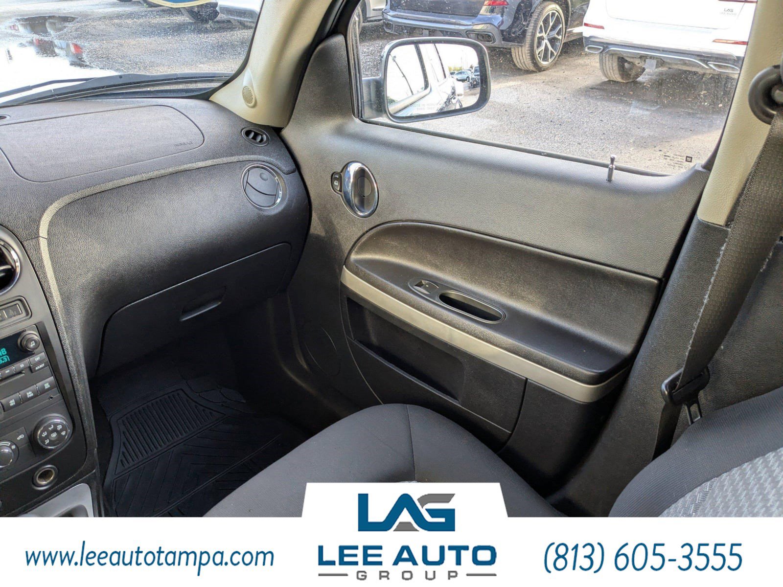 Used 2009 Chevrolet HHR LT image 16