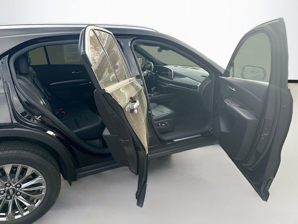 Used 2024 Cadillac XT4 Premium Luxury FWD image 28