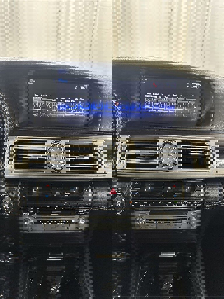 Used 2015 Lexus LS 460 L image 23