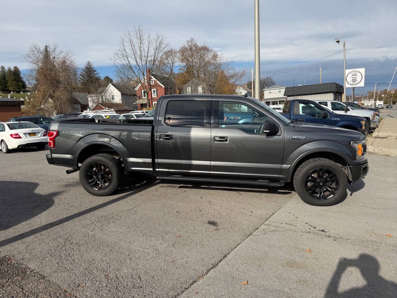 Used 2019 Ford F150 XLT w/ Equipment Group 302A Luxury AWD/4WD image 5