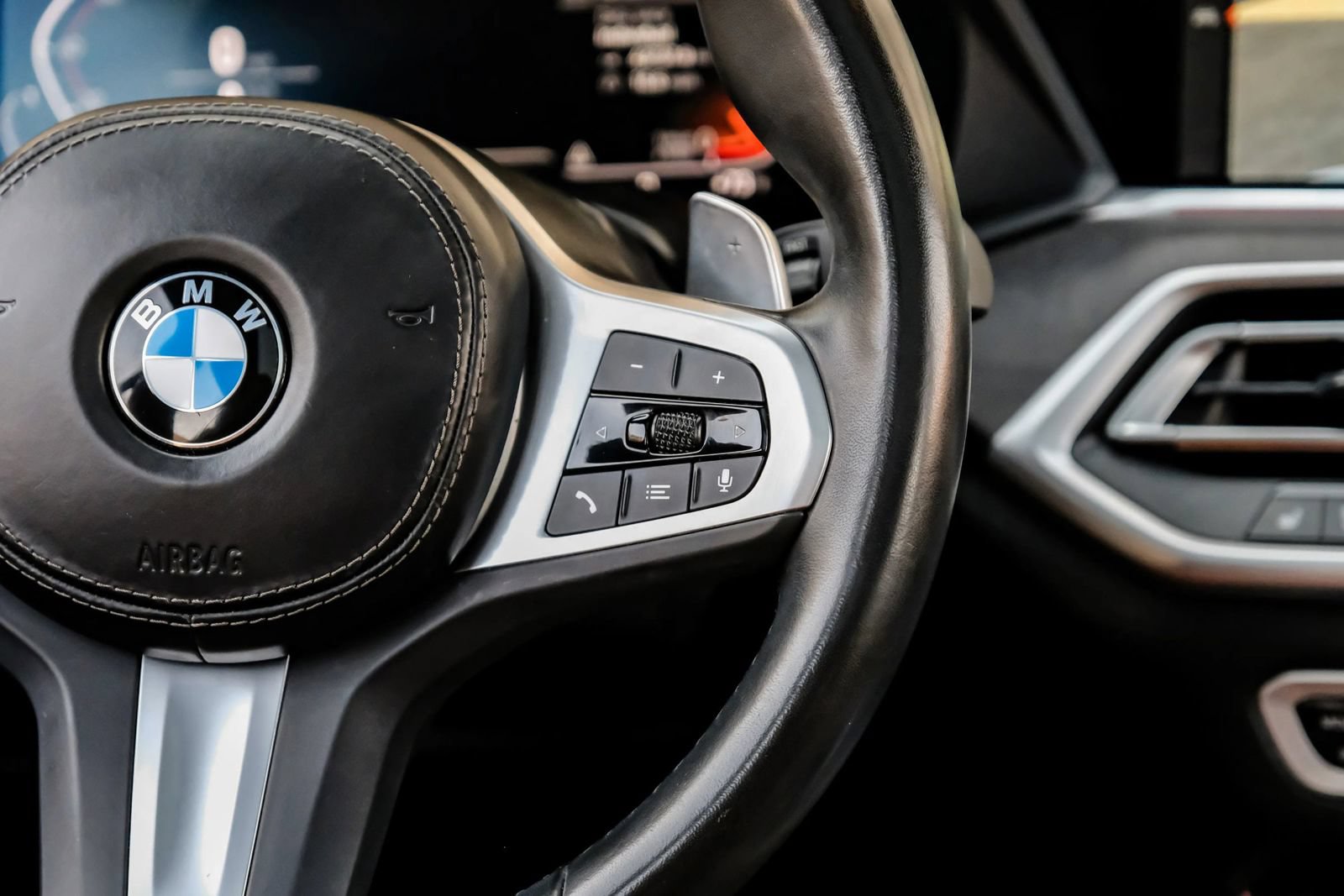 Used 2022 BMW X5 sDrive40i w/ M Sport Package RWD image 18