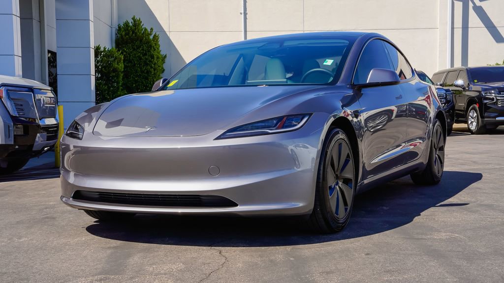Used 2024 Tesla Model 3 Standard Range RWD image 2