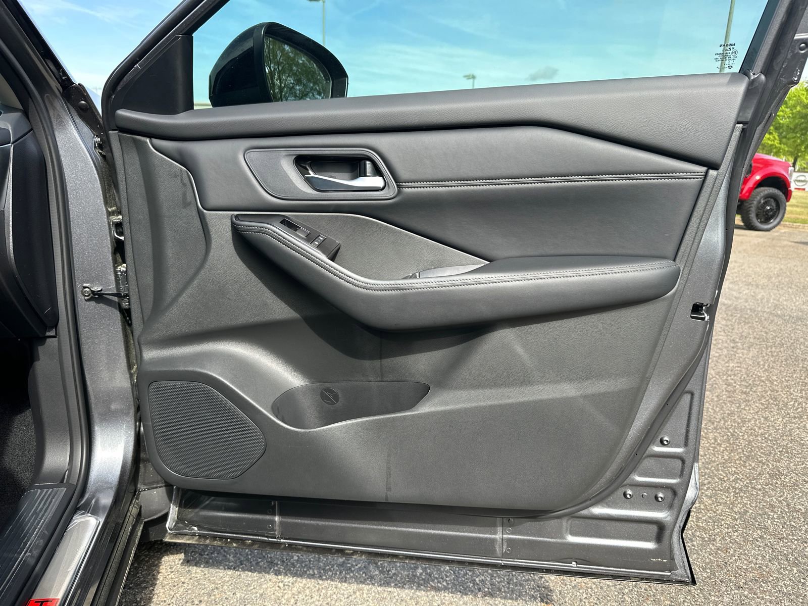 New 2026 Nissan Rogue SV image 12