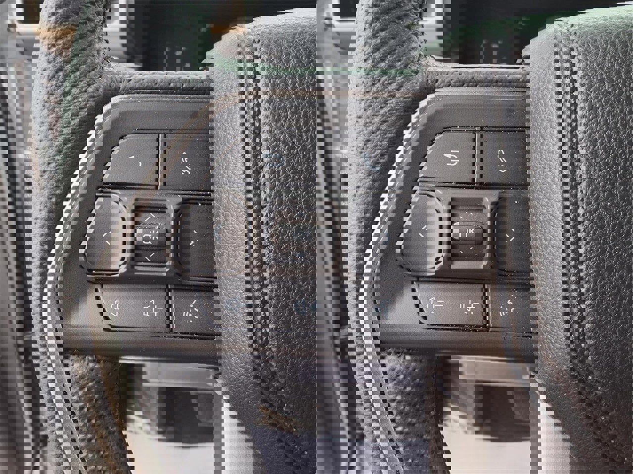 Certified 2025 Toyota Tacoma SR5 image 26