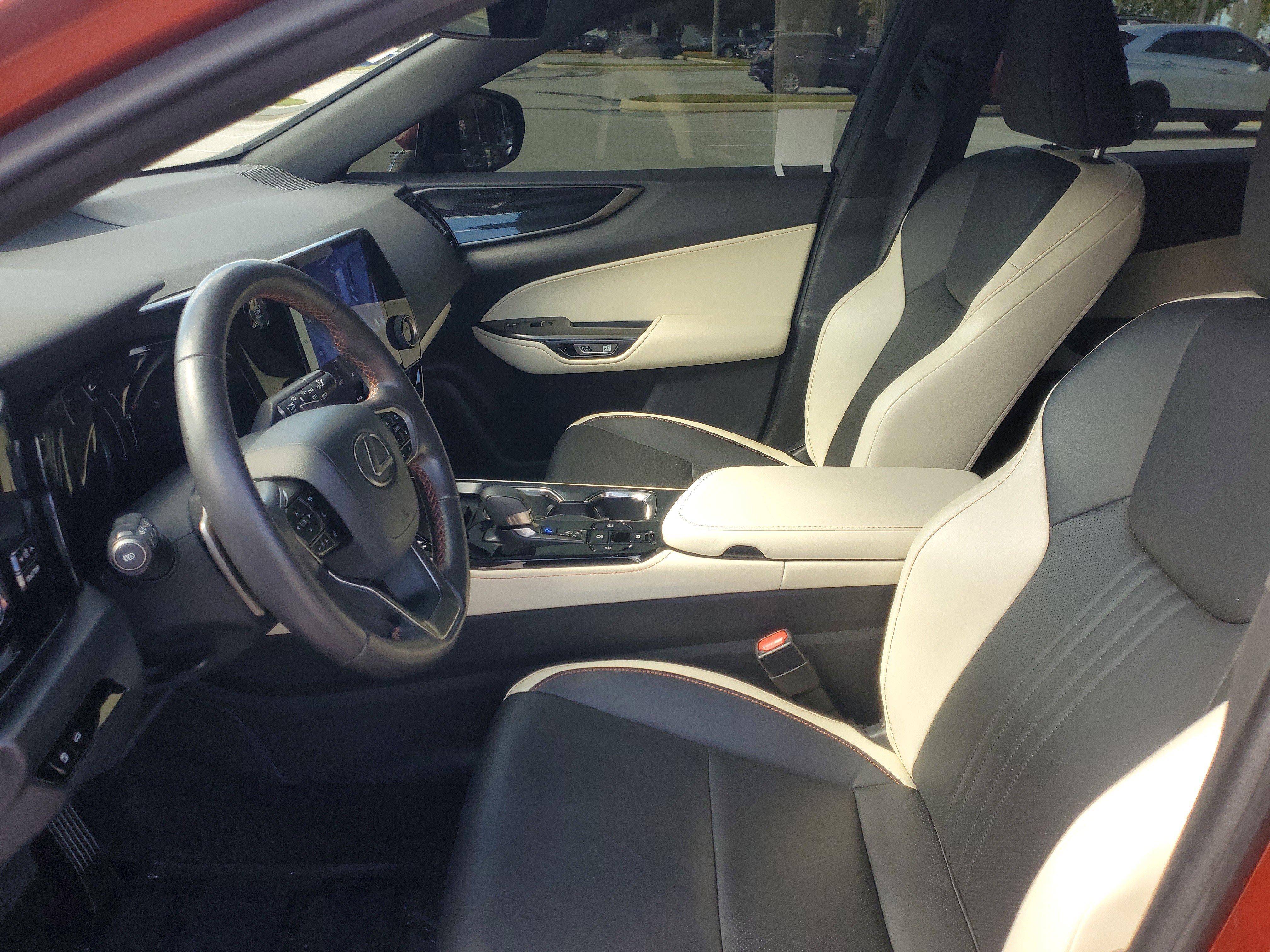 Used 2024 Lexus NX 250 FWD image 21