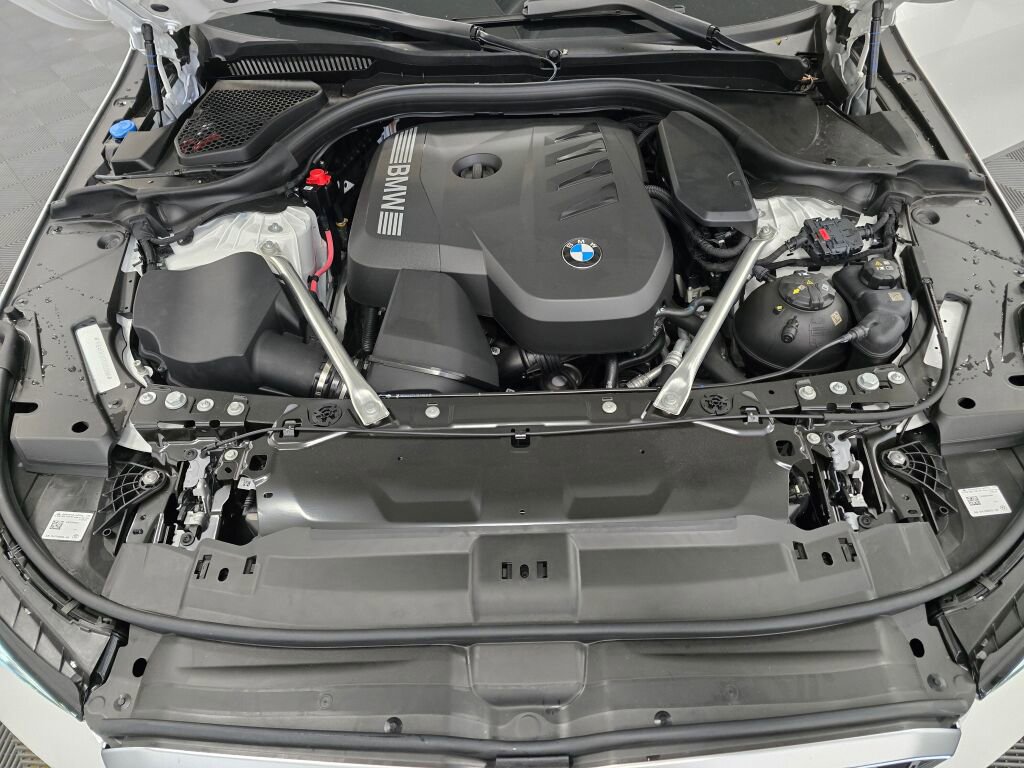 Used 2026 BMW 530i xDrive w/ Premium Package image 11