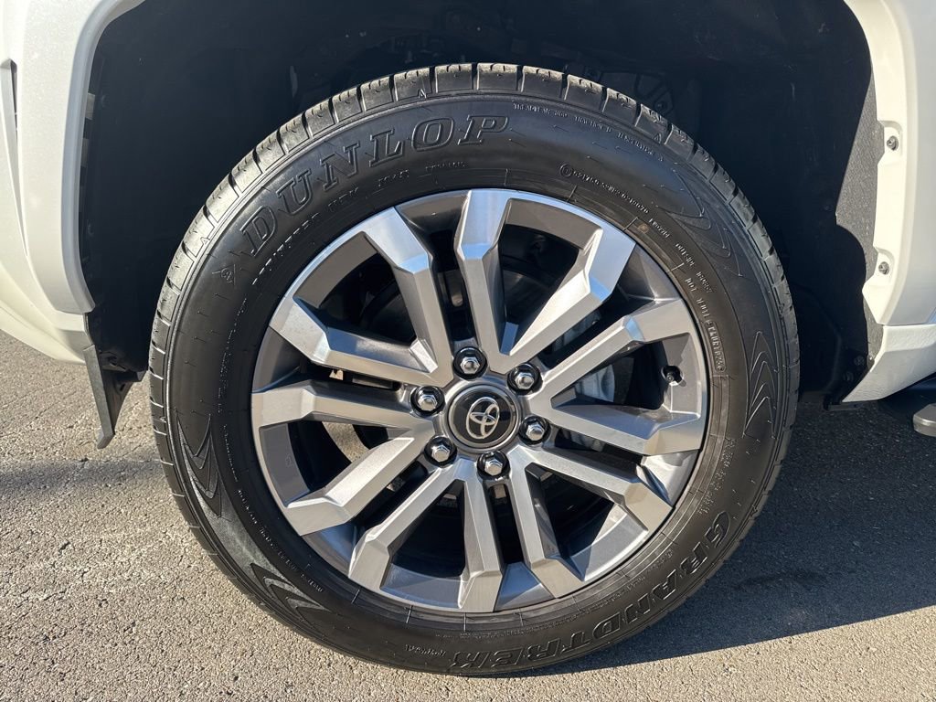 Used 2025 Toyota 4Runner Limited image 28