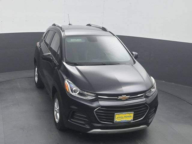 Used 2022 Chevrolet Trax LT w/ LT Convenience Package AWD/4WD image 22