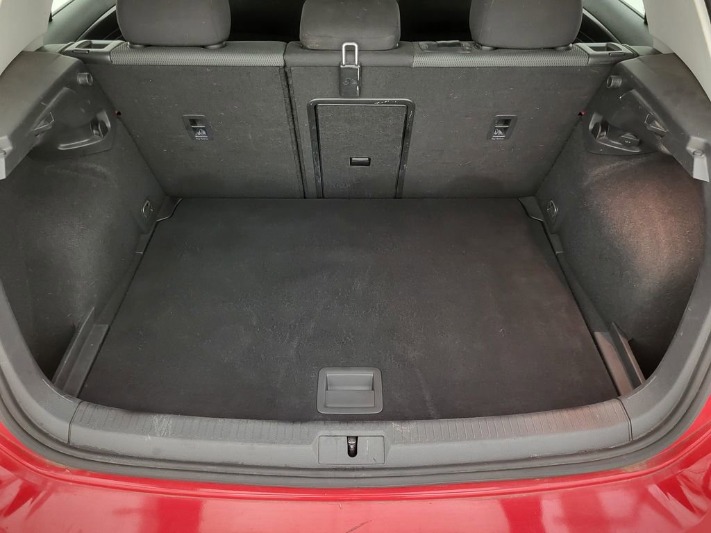 Used 2018 Volkswagen Golf S FWD image 18