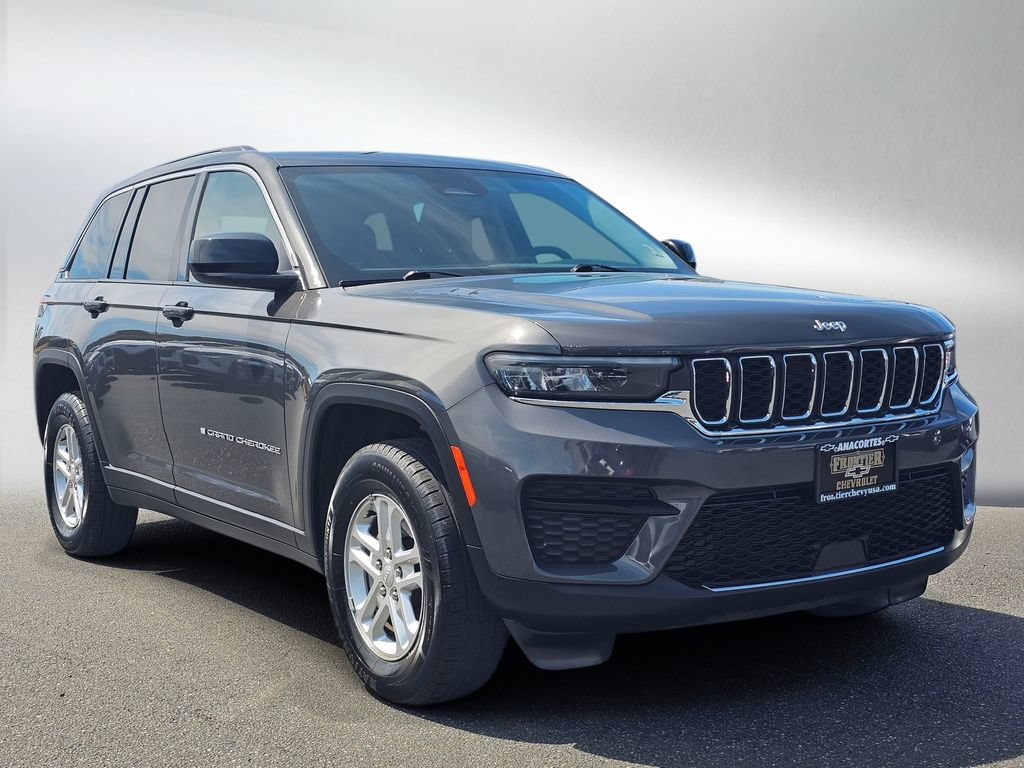 Used 2024 Jeep Grand Cherokee Laredo