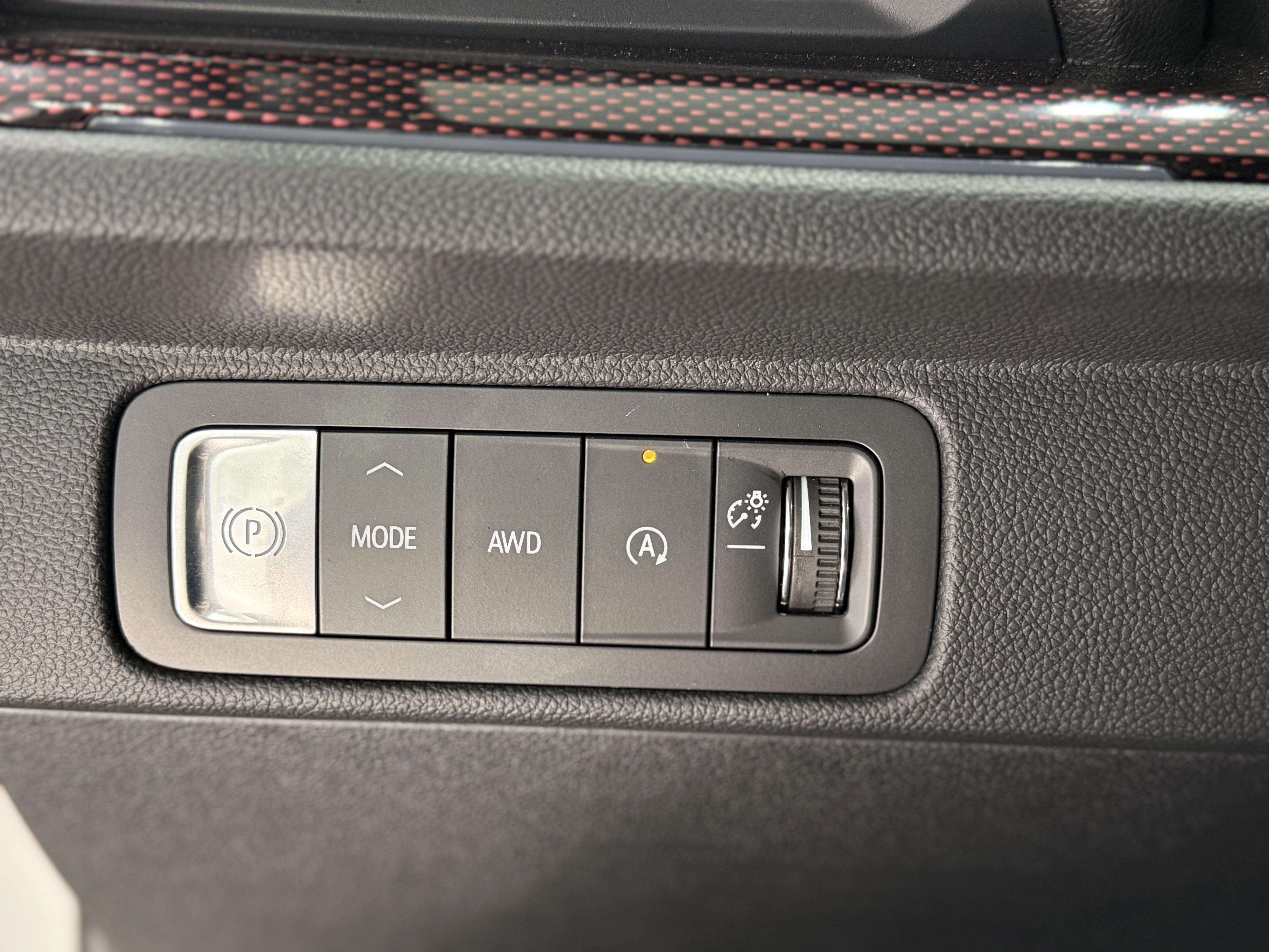 Used 2025 Chevrolet Traverse Z71 w/ Driver Confidence Package image 25