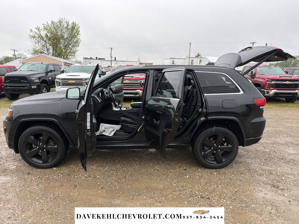 Used 2015 Jeep Grand Cherokee Altitude AWD/4WD image 23