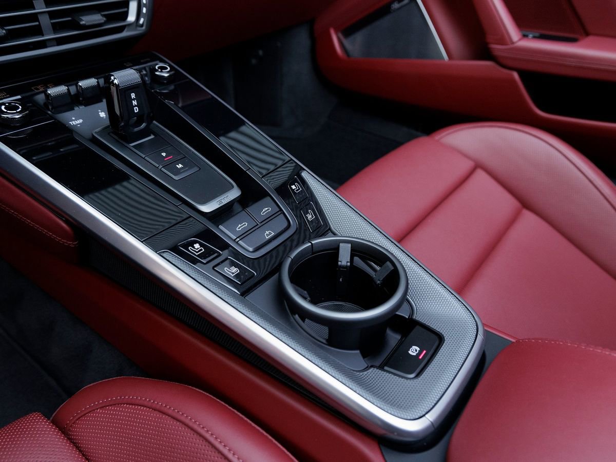 Used 2025 Porsche 911 Turbo image 24