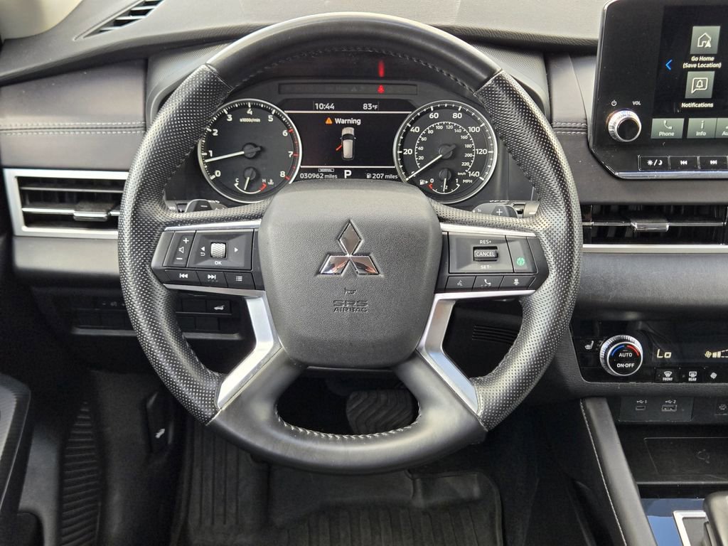 Used 2024 Mitsubishi Outlander SE Black Edition image 21