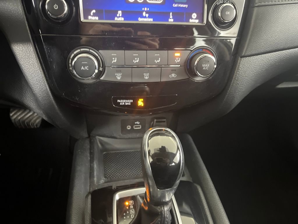 Used 2019 Nissan Rogue S image 71