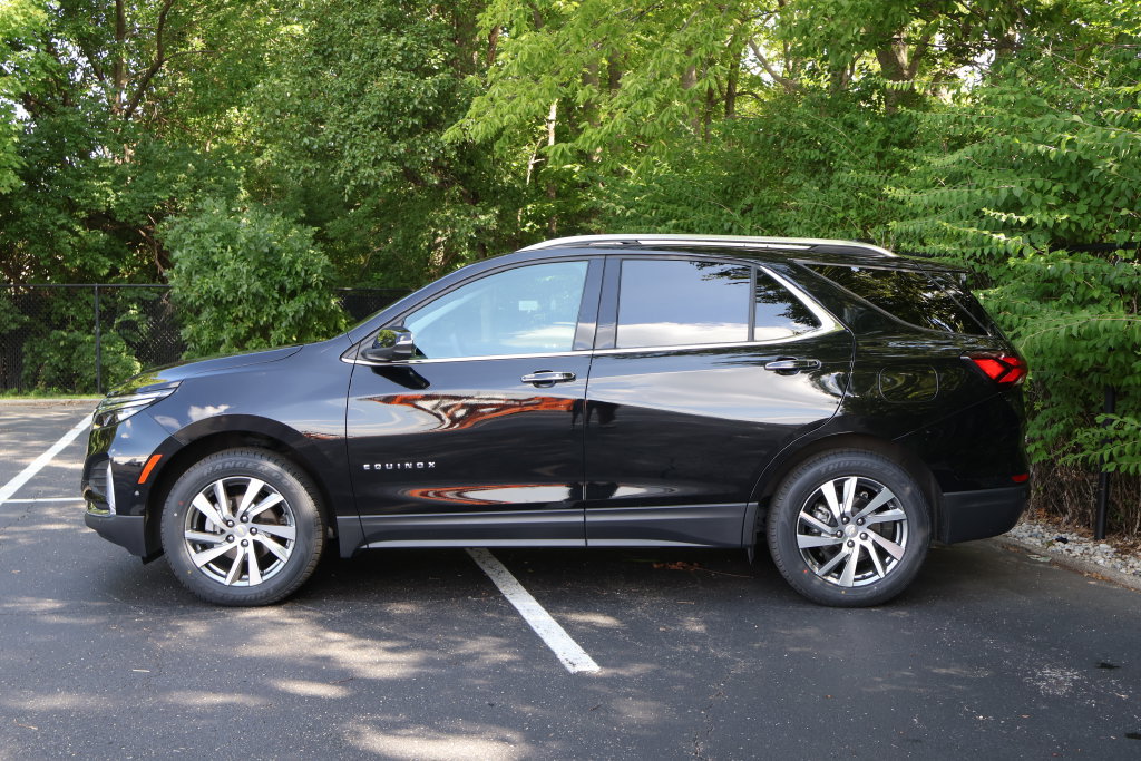 Certified 2023 Chevrolet Equinox Premier AWD/4WD image 4