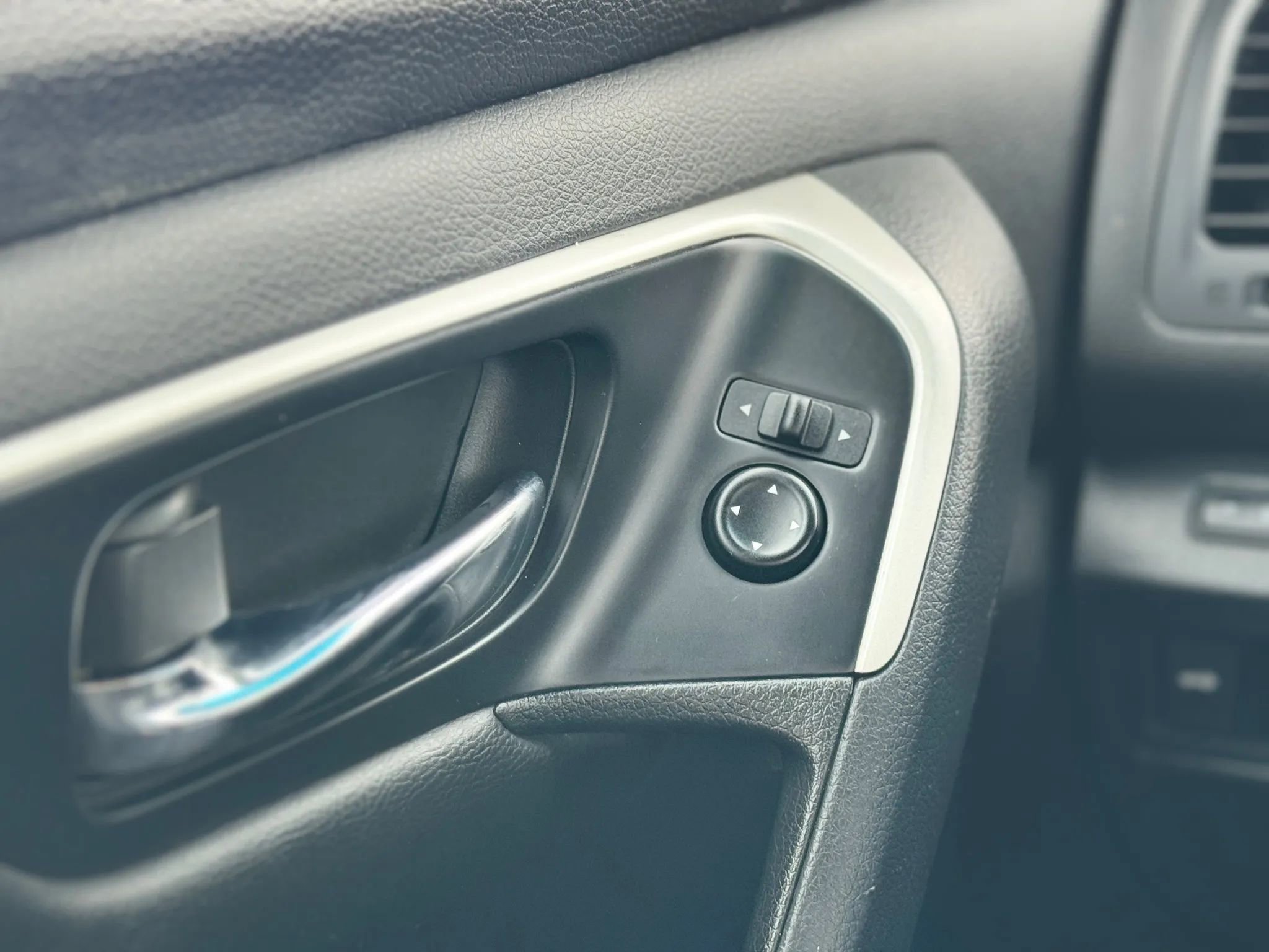 Used 2017 Nissan Altima 2.5 SV image 33