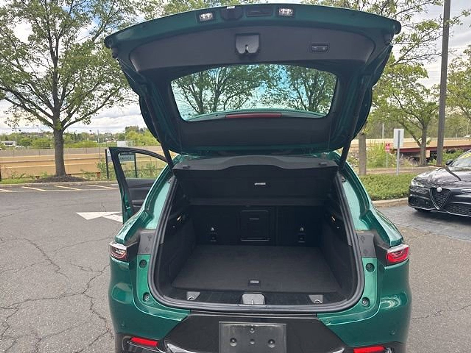 Used 2024 Alfa Romeo Tonale Veloce w/ Active Assist Package image 22