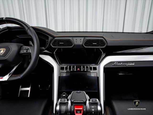 Used 2020 Lamborghini Urus AWD/4WD image 34