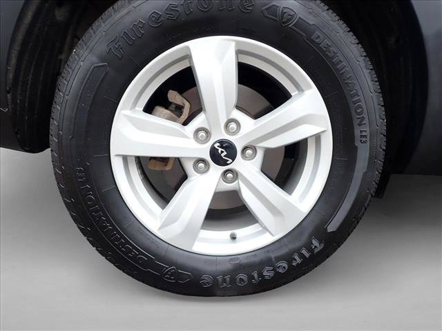 Used 2023 Kia Sorento LX AWD/4WD image 7