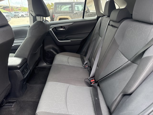 Used 2025 Toyota RAV4 XLE FWD image 6