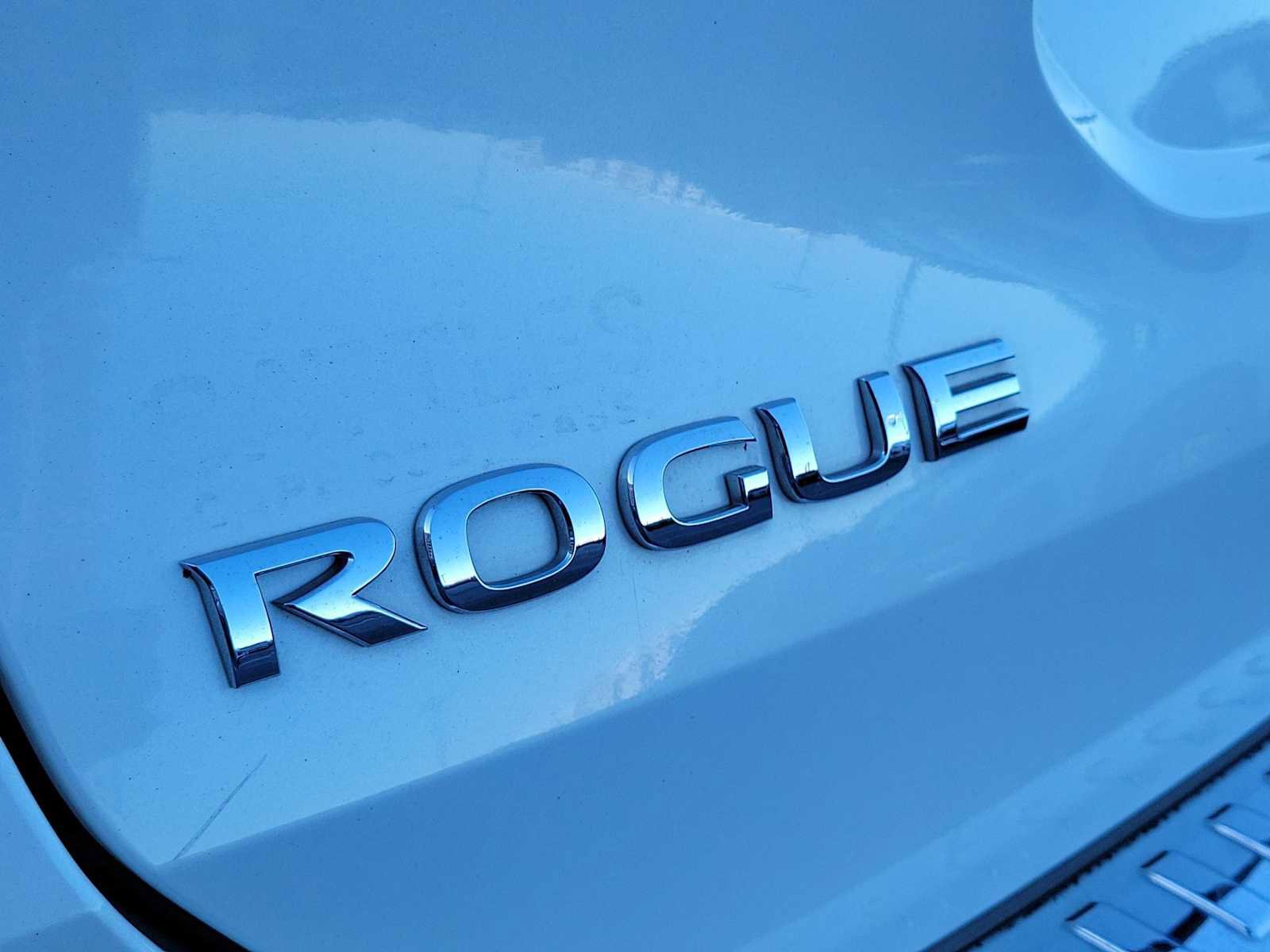 Used 2020 Nissan Rogue SV w/ Sun & Sound Touring Package image 11