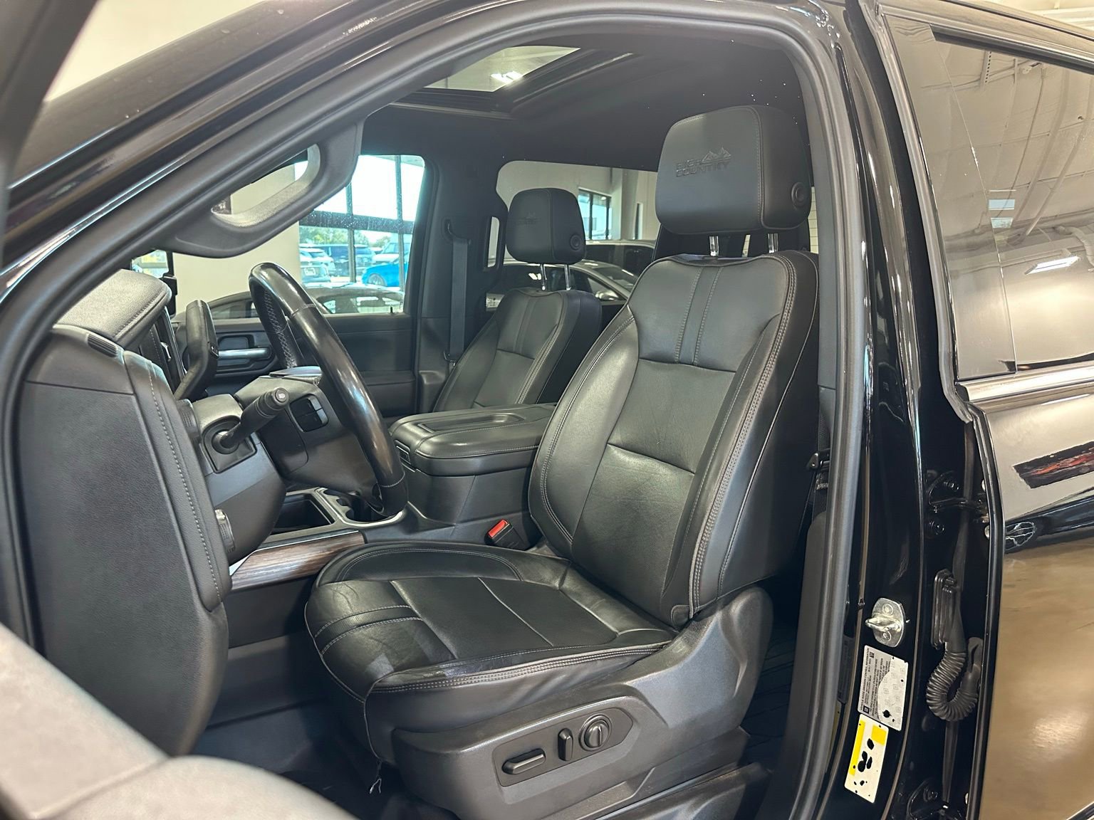 Used 2021 Chevrolet Silverado 3500 High Country image 13