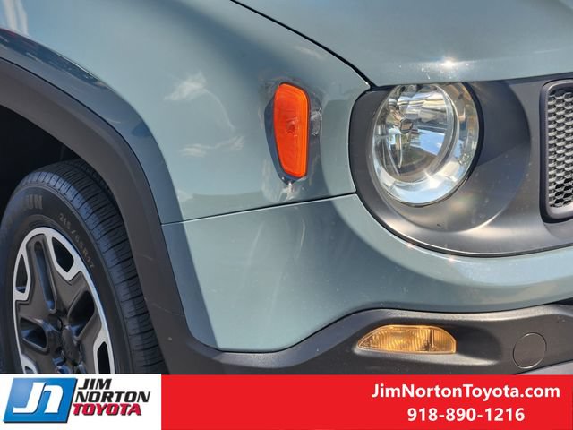 Used 2016 Jeep Renegade Trailhawk AWD/4WD image 10