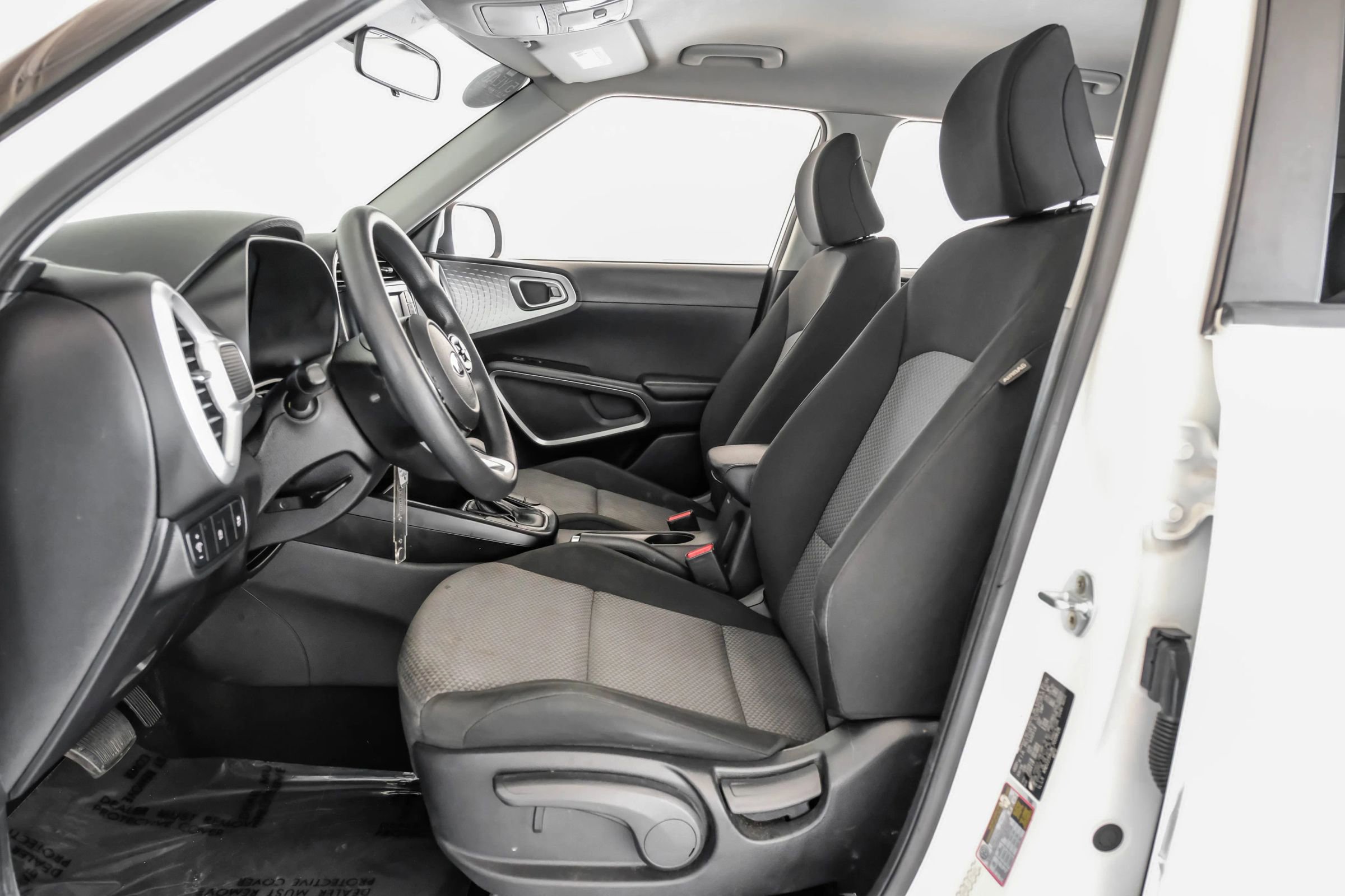 Used 2020 Kia Soul LX image 3